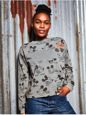 DISNEY Artist’s Series Grey Mickey Mouse Graphic Long-Sleeve Sweatshirt Size-XL